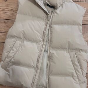 H&M Beige Puffer Vest